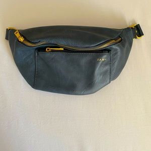 Fawn design fawny pack